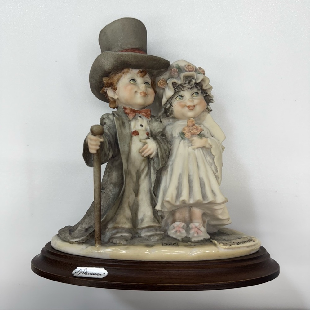 G. Armani Capodimonte Wedding Couple Porcelain Figurine Bride And Groom Vintage